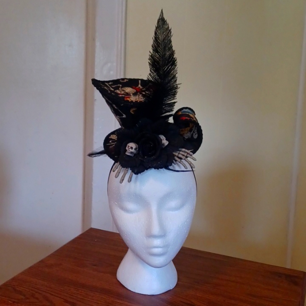 Bubbles and Frown day of the dead mini top hat